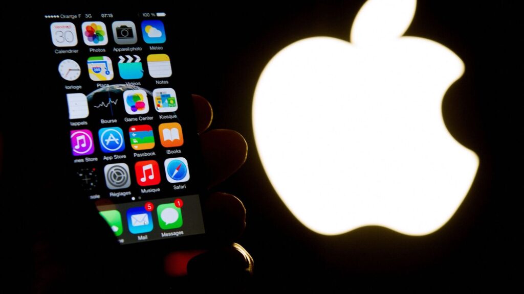As Donald Trump wants Apple to make iPhones in US, focus on Steve Jobs’ 2012 reply to Barack Obama: ‘Those jobs…’