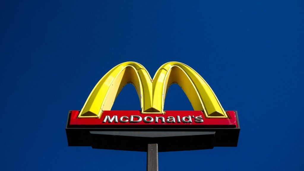 McDonald’s on hiring spree? Burger chain to look for 375,000 US workers this summer